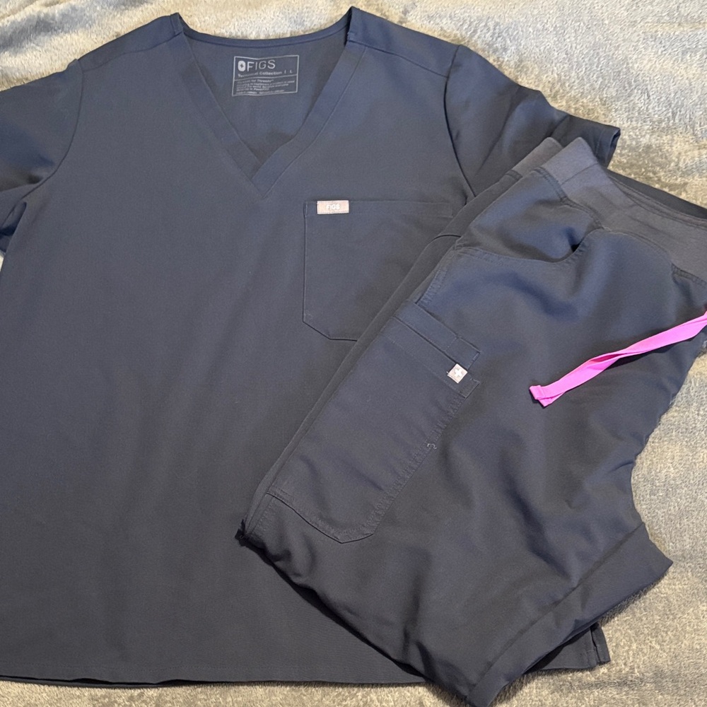 Figs Harbor Grey Scrub Set